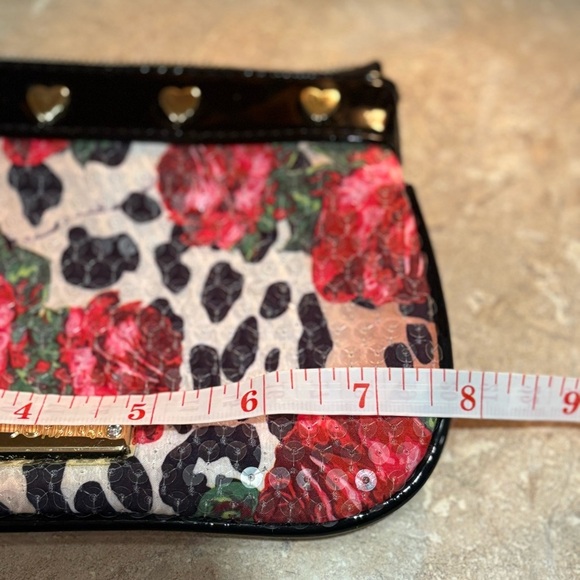 BETSEY JOHNSON WOMEN'S WRISTLET NATURAL BLACK No strap - Picture 12 of 13